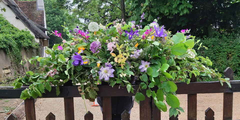 funeral flowers display